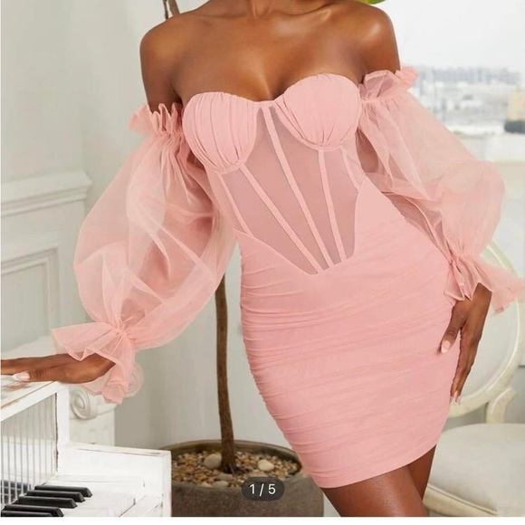 selling my birthday dress - Picture 2 of 2